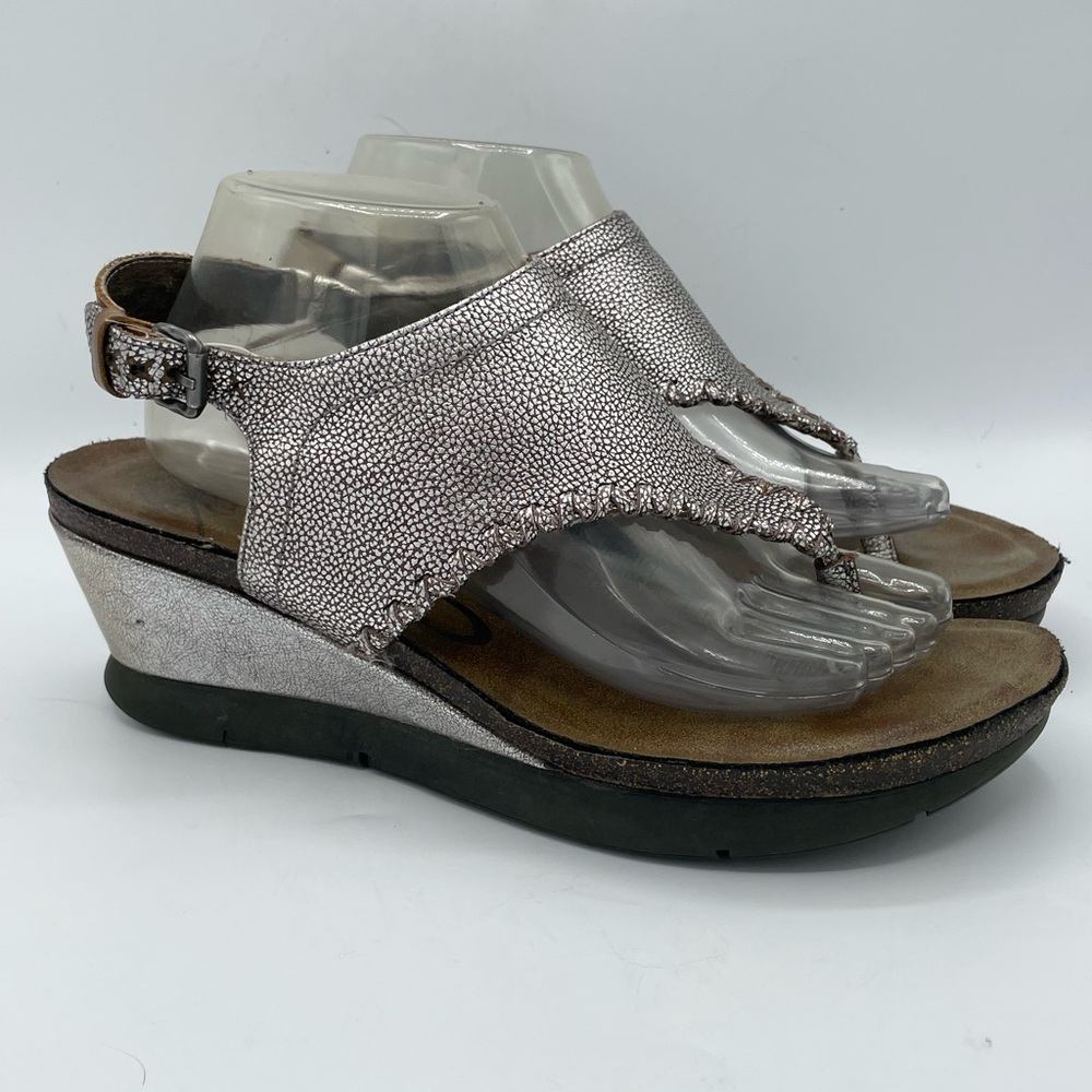OTBT Meditate Leather Wedge Sandal with Whipped Stitching Size 10M.